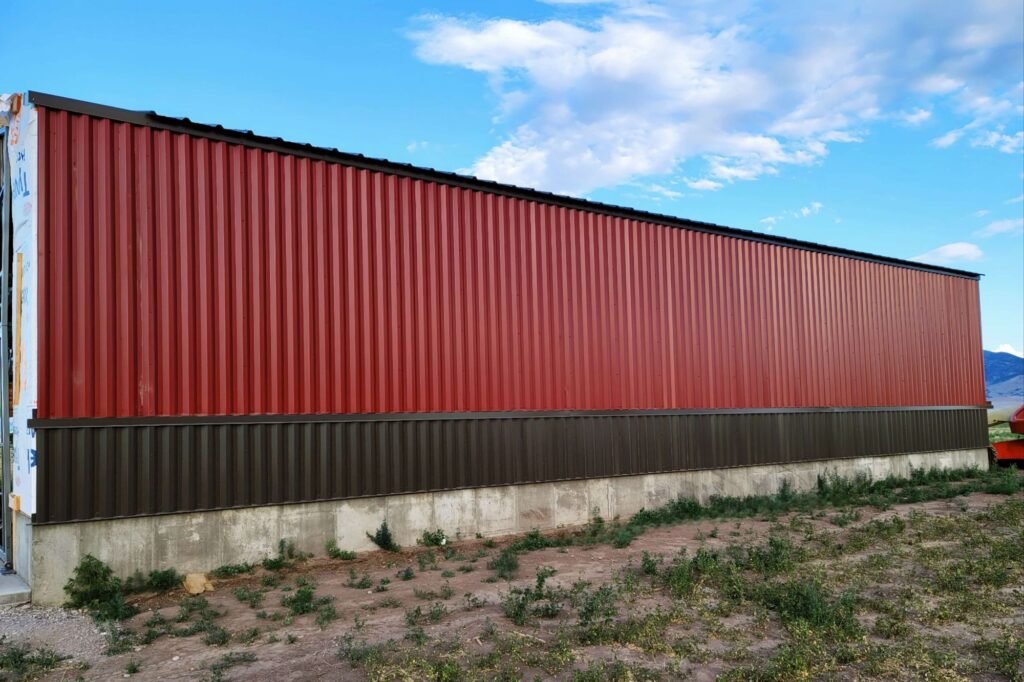 Steel wall profile of airplane hangar built by Iron Squared in Preston Idaho